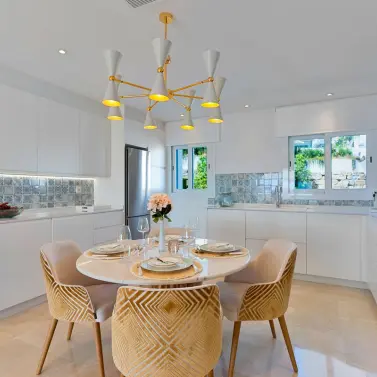 Sale of penthouse duplex in El Paraiso