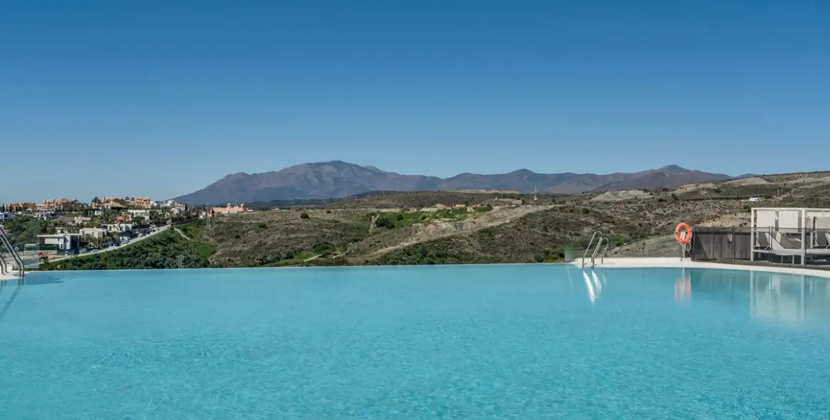 Venta de ático dúplex en El Paraiso 22