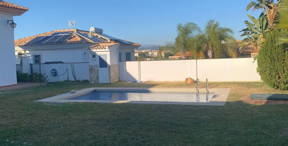 Sale of detached villa in Alhaurín de la Torre 18