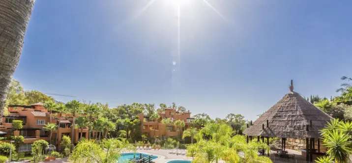 Sale of ground floor apartment in Nueva Andalucía 0