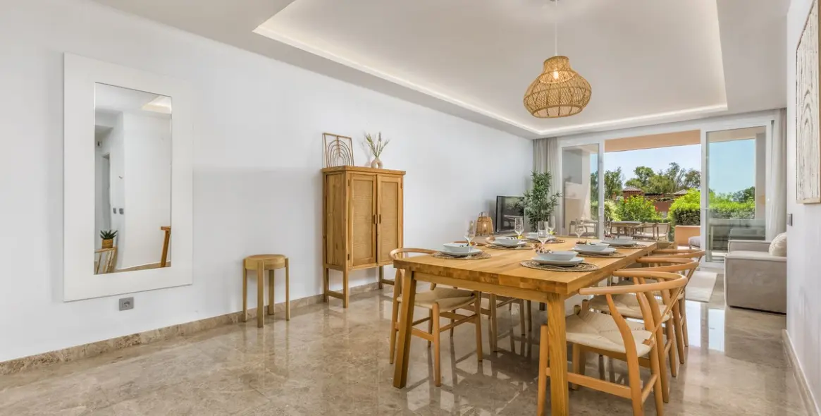Sale of ground floor apartment in Nueva Andalucía 5