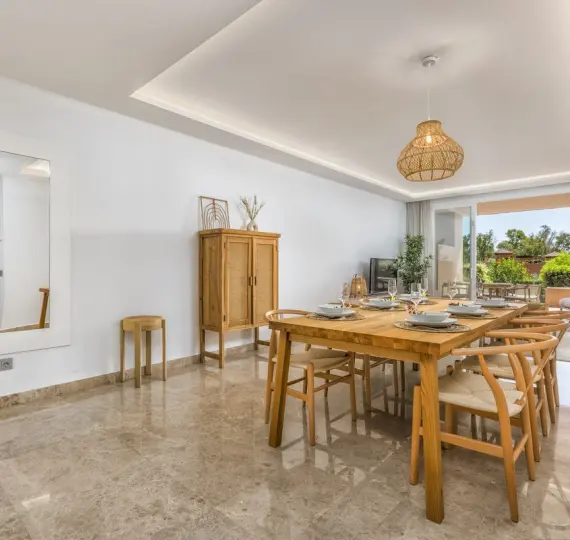 Sale of ground floor apartment in Nueva Andalucía