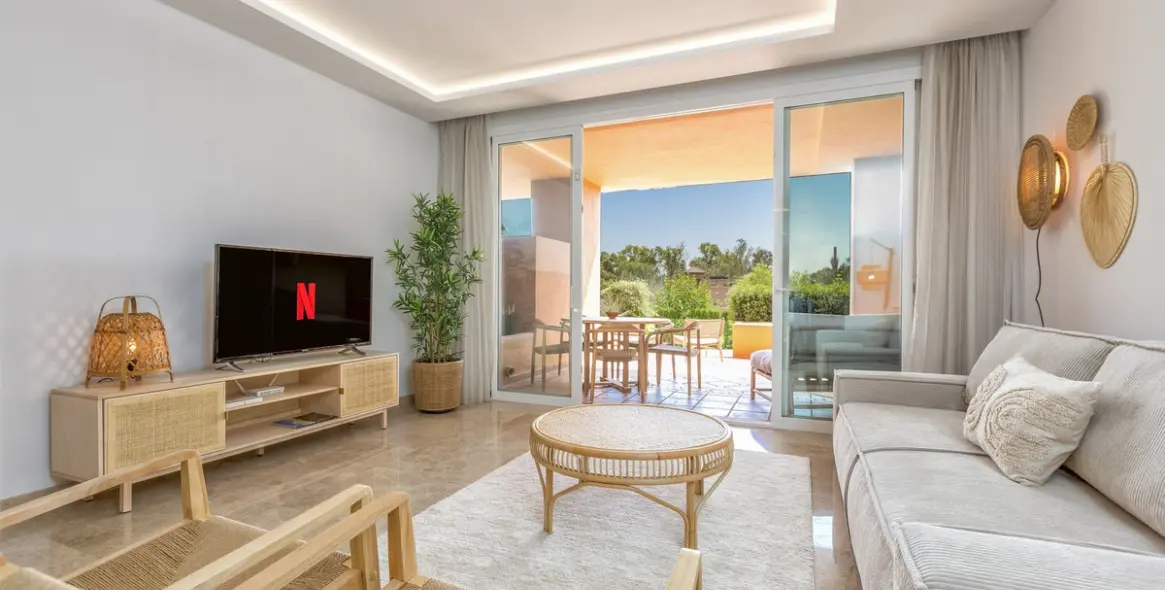 Sale of ground floor apartment in Nueva Andalucía 6