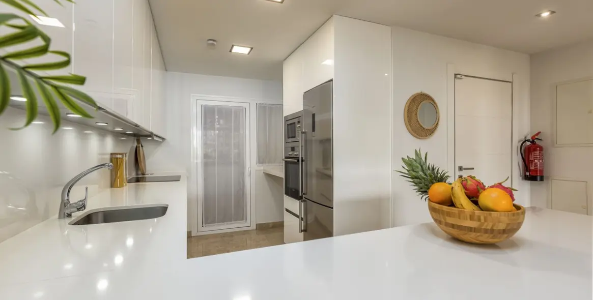 Sale of ground floor apartment in Nueva Andalucía 11