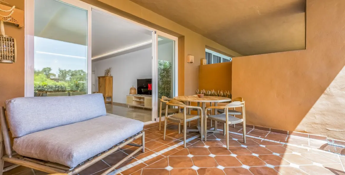 Sale of ground floor apartment in Nueva Andalucía 16