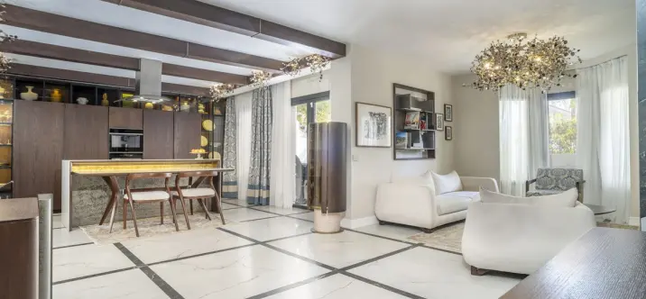 Sale of ground floor apartment in Nueva Andalucía 1