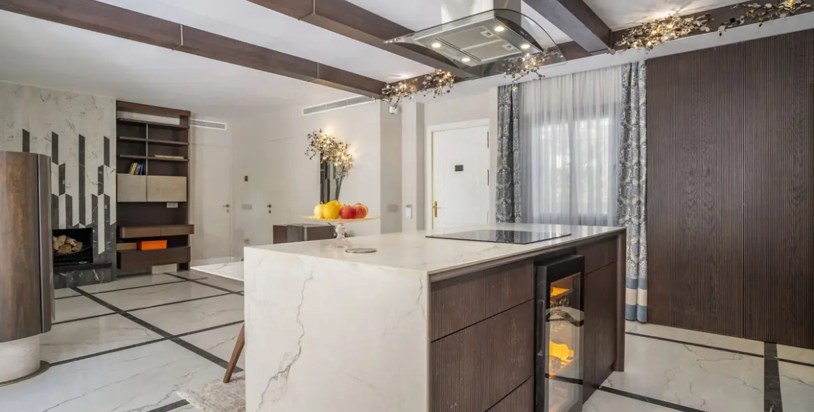 Sale of ground floor apartment in Nueva Andalucía 7