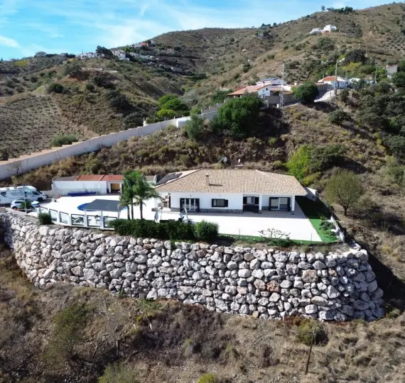 Detached villa R5220292