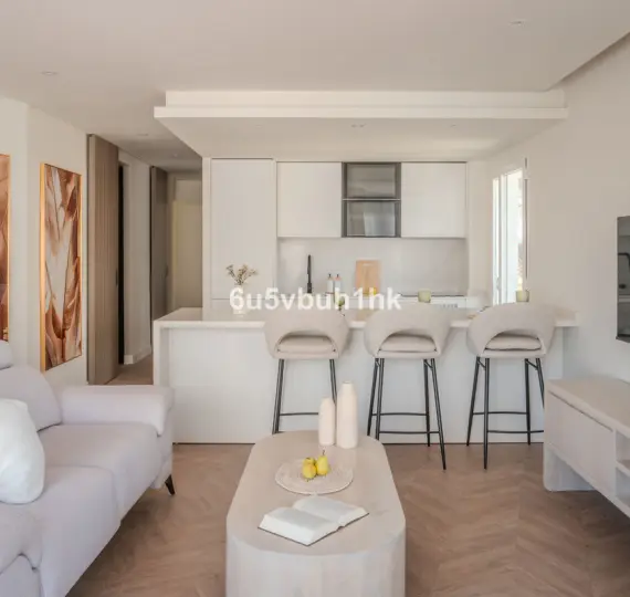 Middle floor apartment R5211460