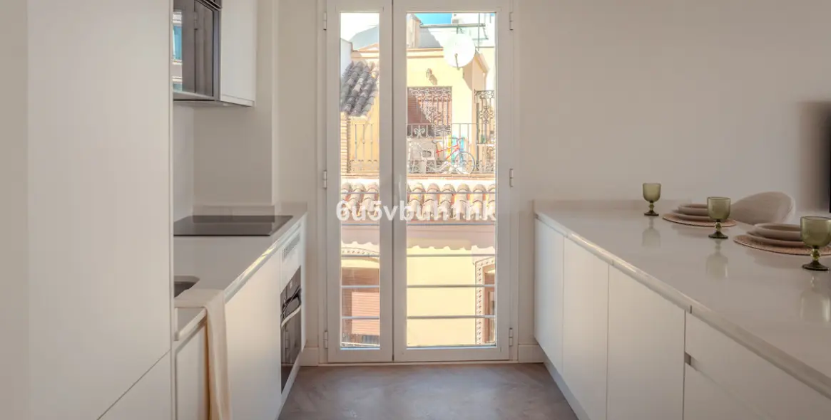 Sale of middle floor apartment in Estepona (district Estepona) 4