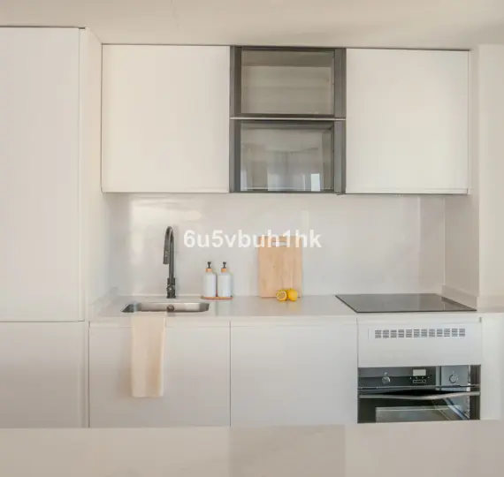 Middle floor apartment R5211460