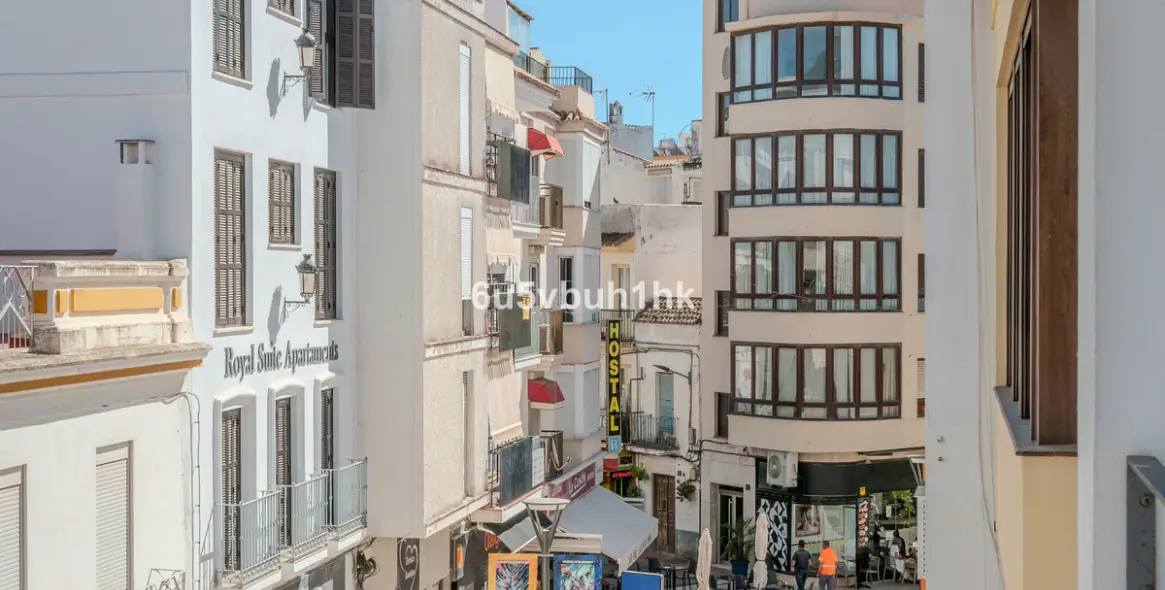 Sale of middle floor apartment in Estepona (district Estepona) 9