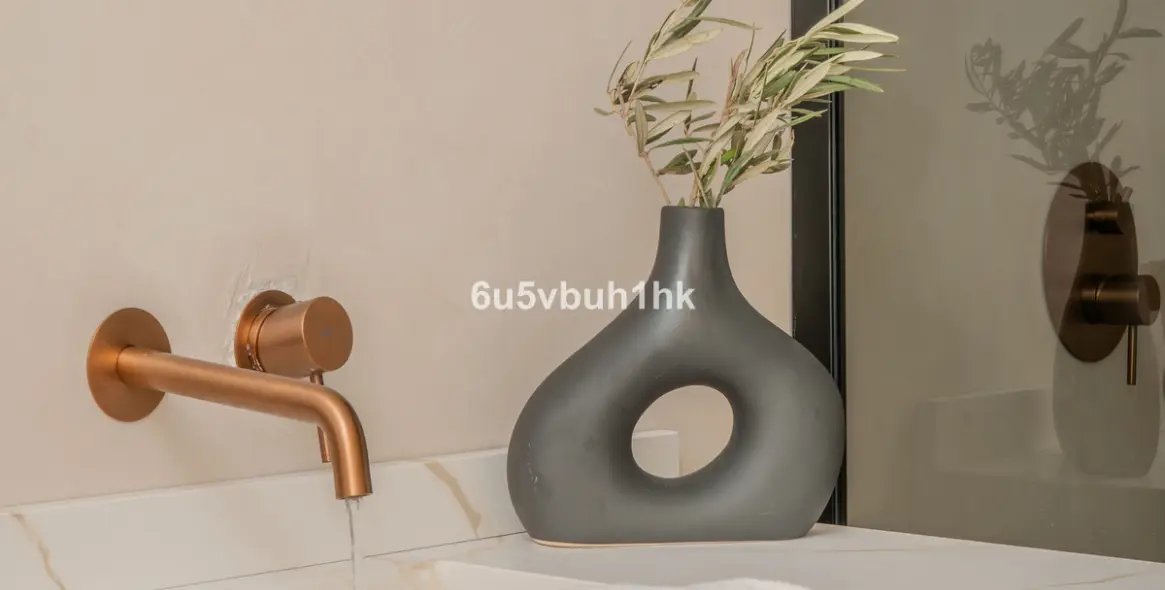 Venta de apartamento en planta media en Estepona 12