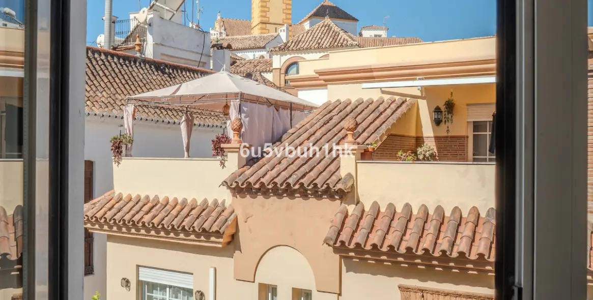 Sale of middle floor apartment in Estepona 23