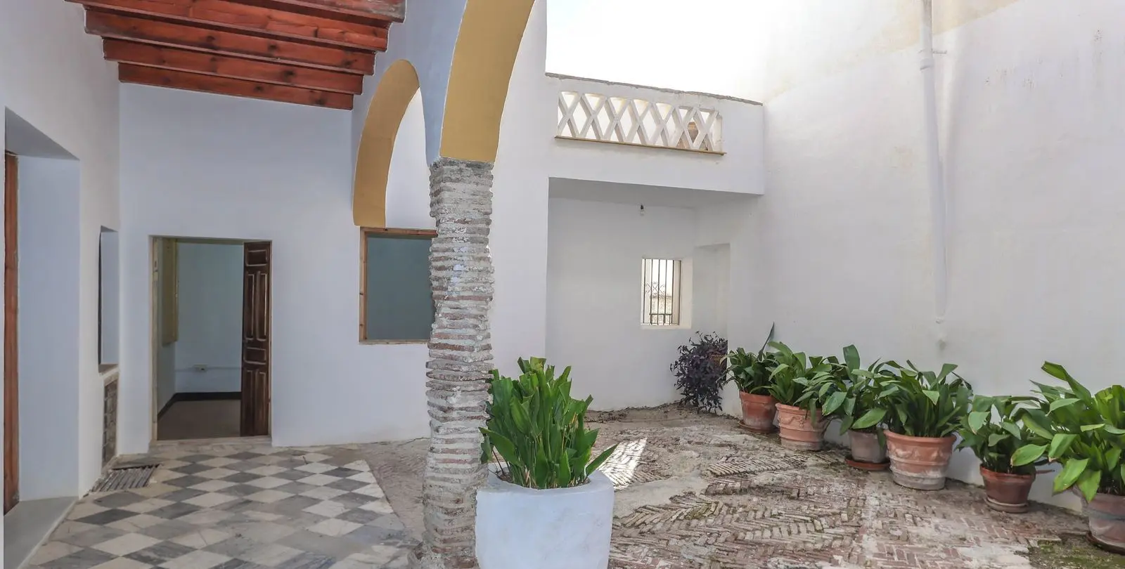 Sale of townhouse in Casarabonela 2
