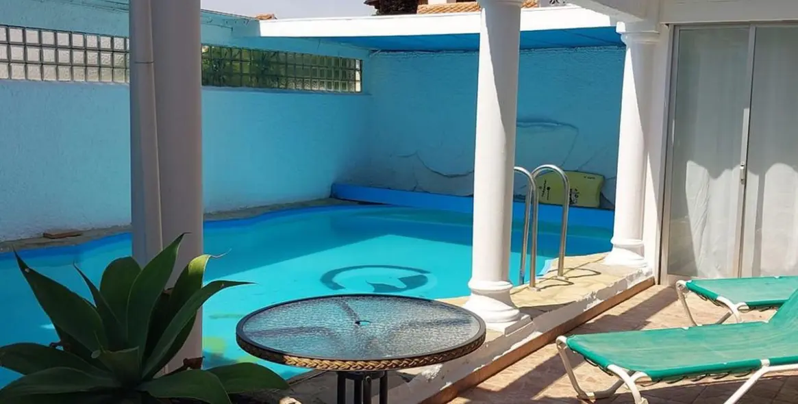 Продажа  отдельно стоящей виллы в Marbella (район Marbella) 1