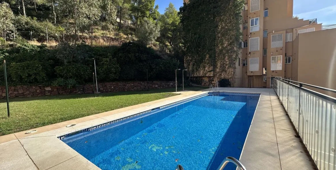 Продажа апартаментов на среднем этаже в Málaga Este 3