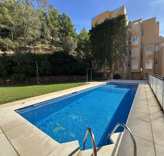 Продажа апартаментов на среднем этаже в Málaga Este