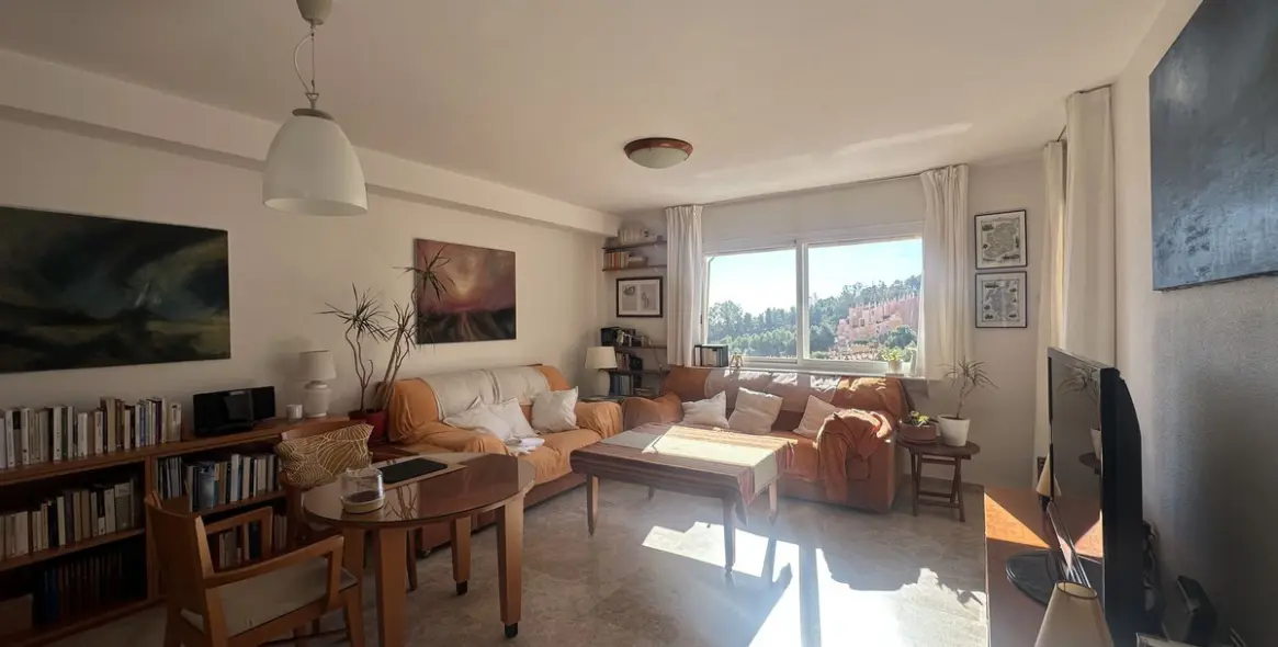 Продажа апартаментов на среднем этаже в Málaga Este 5