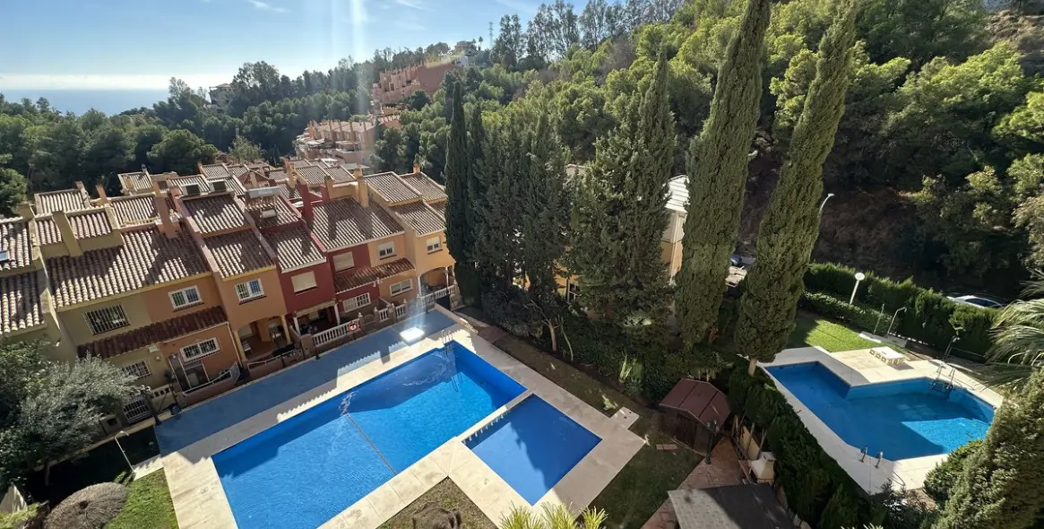 Продажа апартаментов на среднем этаже в Málaga Este 12