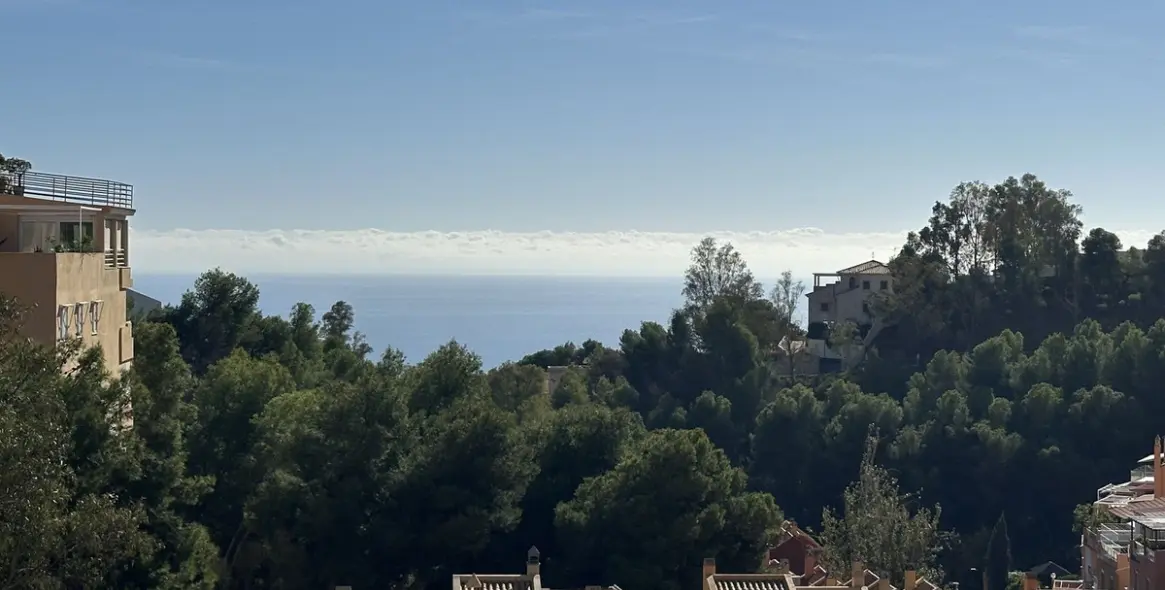 Продажа апартаментов на среднем этаже в Málaga Este 13