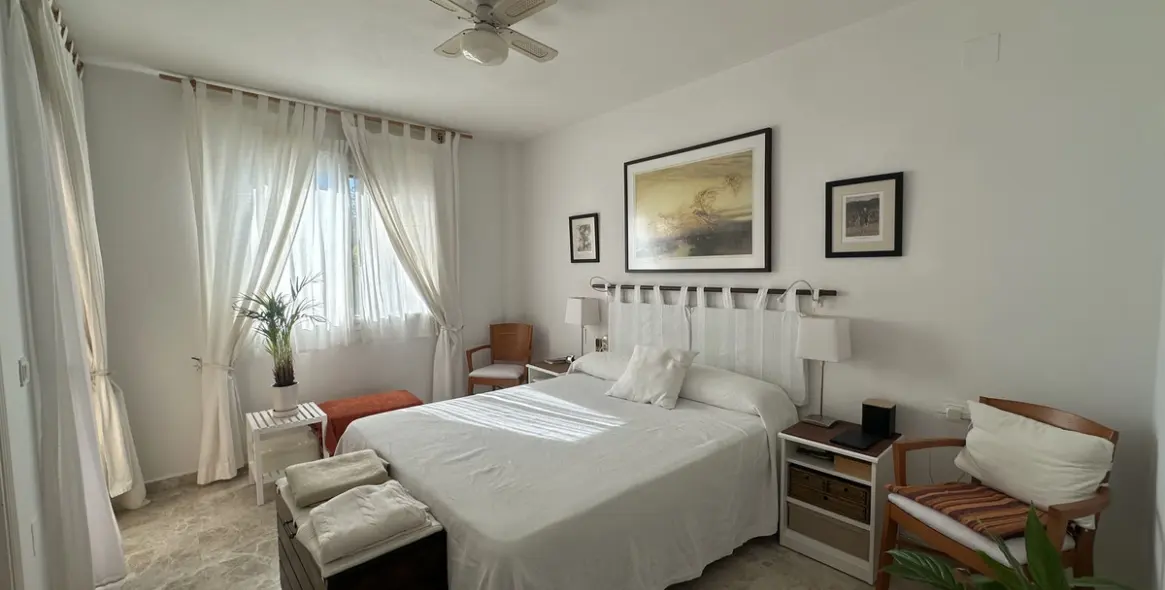 Продажа апартаментов на среднем этаже в Málaga Este 22