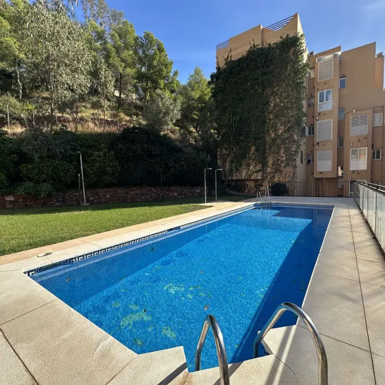 Продажа апартаментов на среднем этаже в Málaga Este