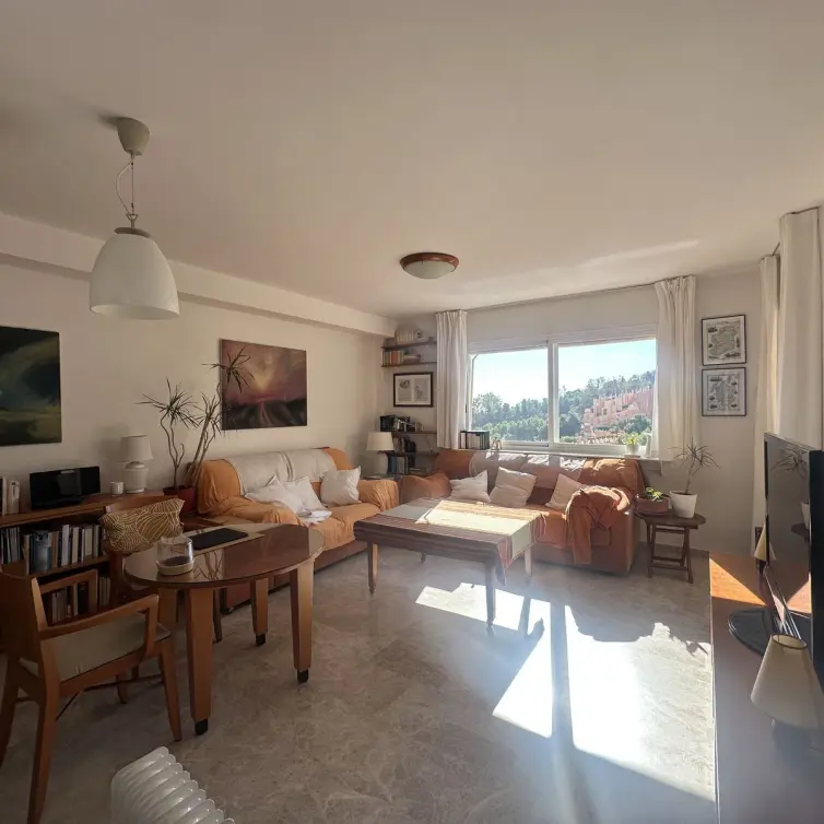 Продажа апартаментов на среднем этаже в Málaga Este