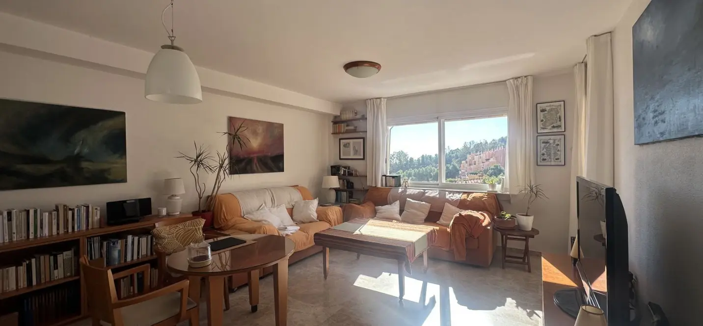 Продажа апартаментов на среднем этаже в Málaga Este 4