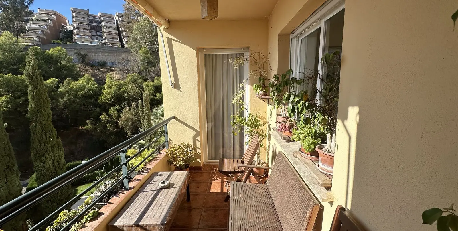 Продажа апартаментов на среднем этаже в Málaga Este 10