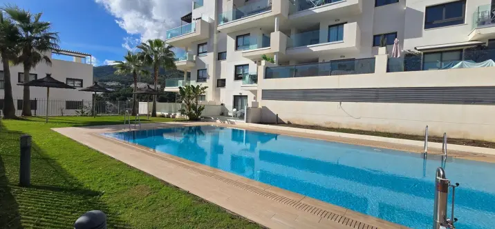 Sale of penthouse in Benalmadena 1
