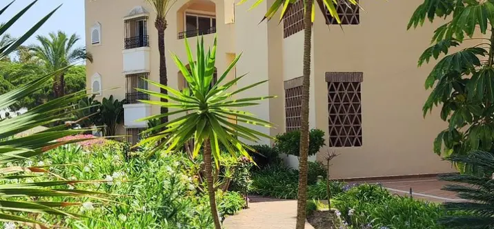 Sale of ground floor apartment in Elviria 1