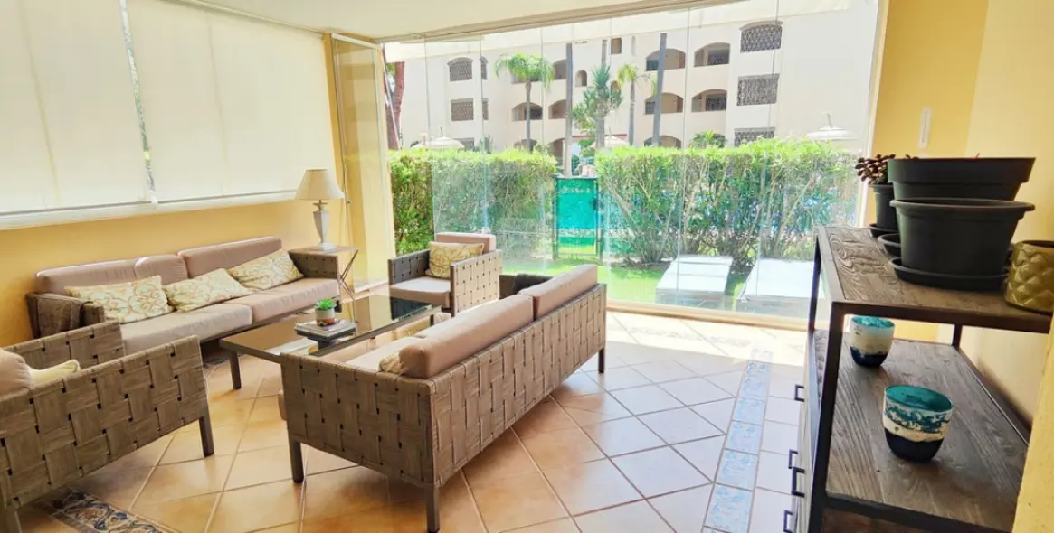 Sale of ground floor apartment in Elviria 11