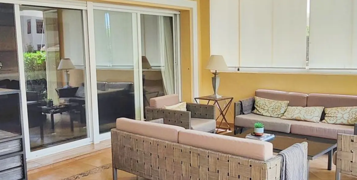 Sale of ground floor apartment in Elviria 20