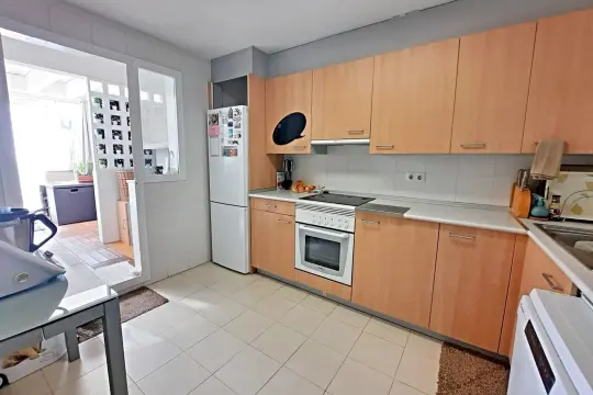 Image 4 thumb