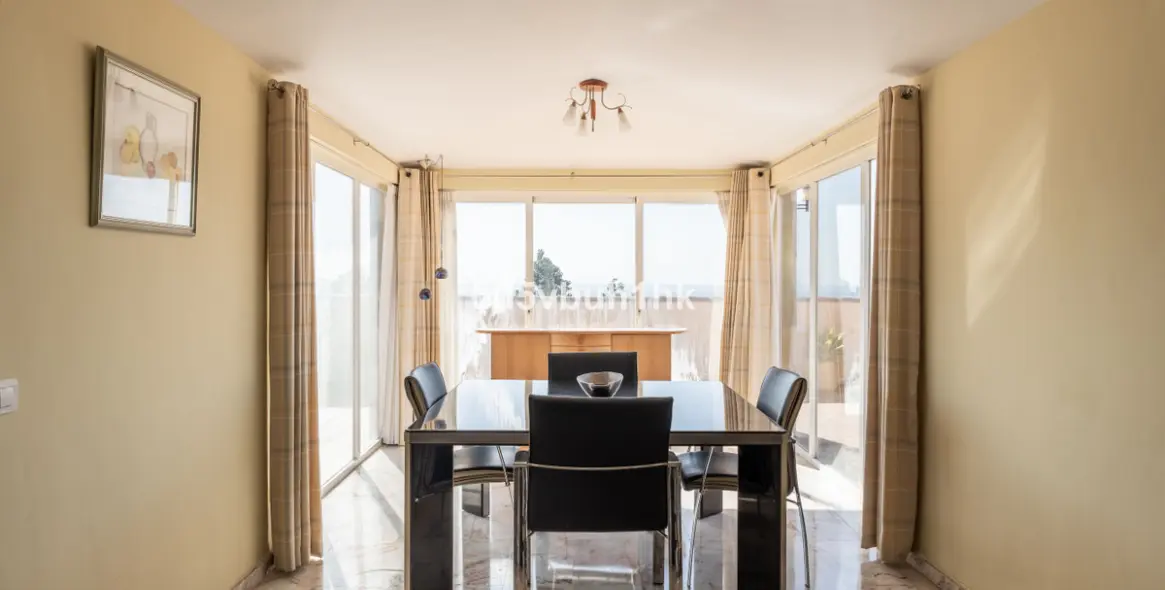Sale of penthouse in Fuengirola (district Higueron) 9