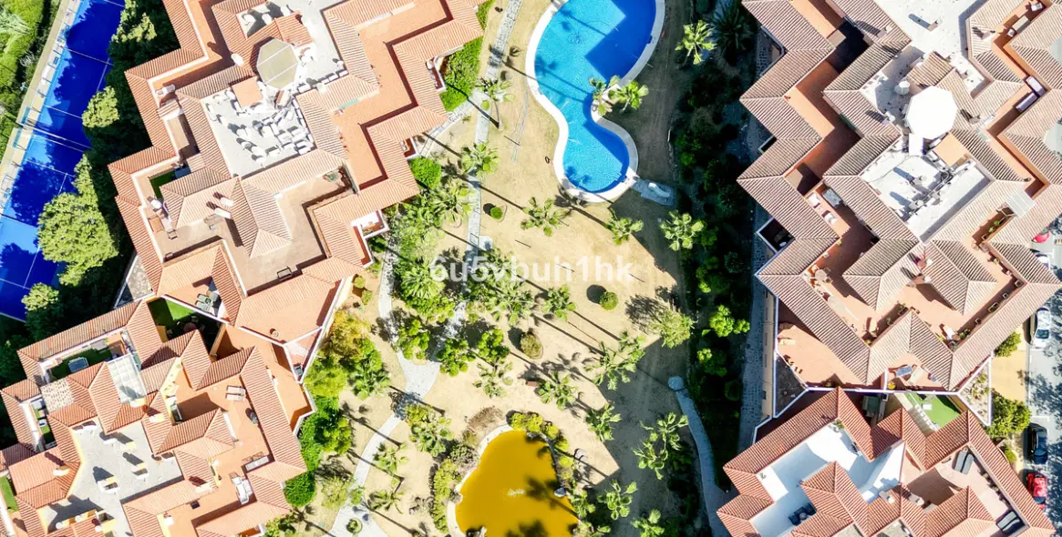 Sale of penthouse in Higueron 15