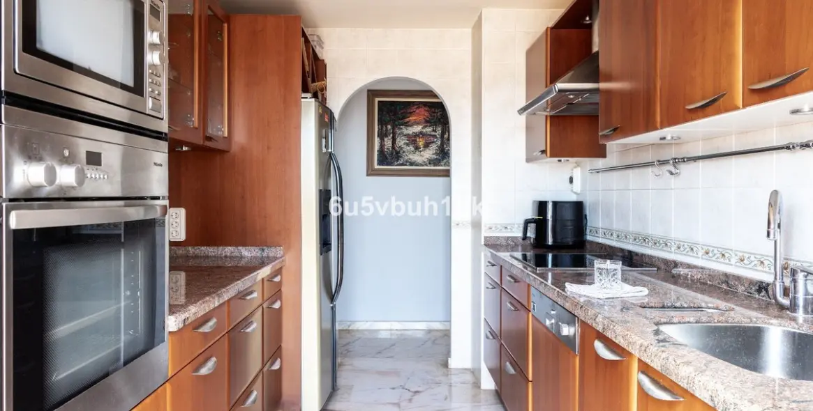 Sale of penthouse in Higueron 19