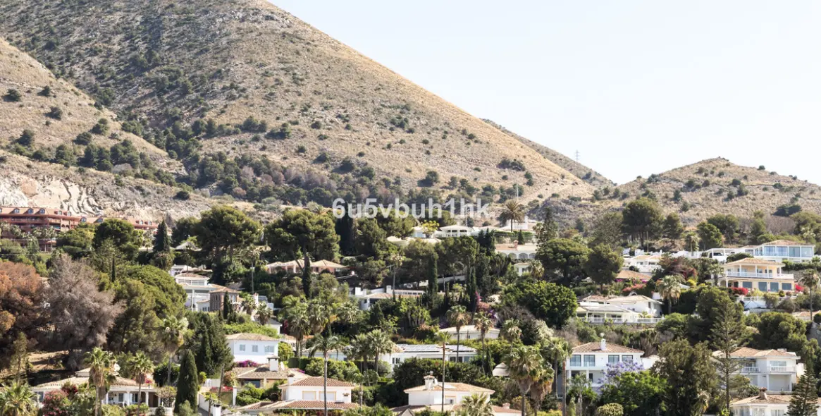 Sale of penthouse in Higueron 28