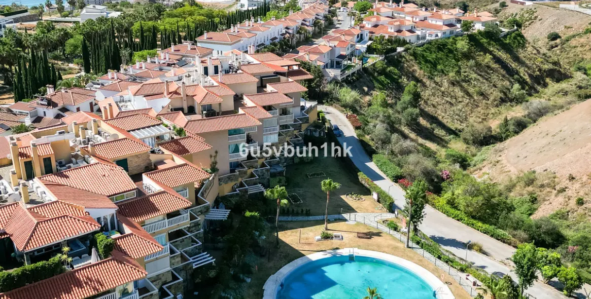 Sale of penthouse in Higueron 29