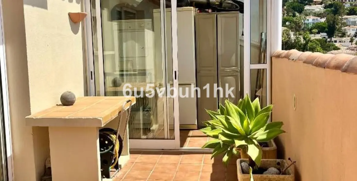 Sale of penthouse in Higueron 33