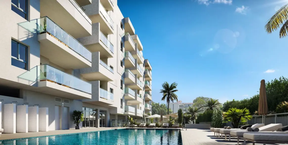 Venta de apartamento en planta media en Benalmadena 1