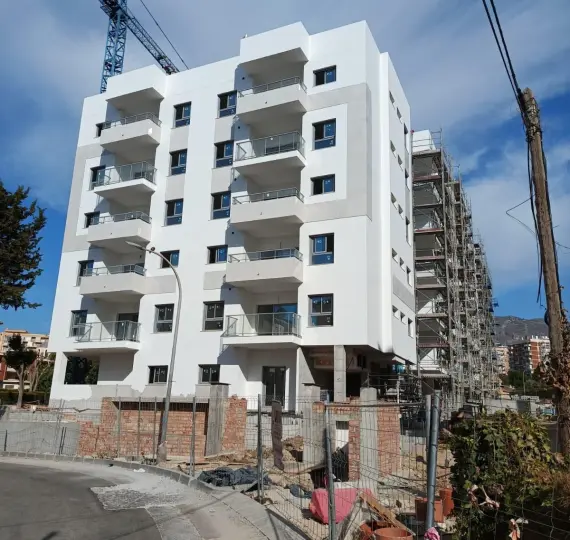 Sale of middle floor apartment in Benalmadena