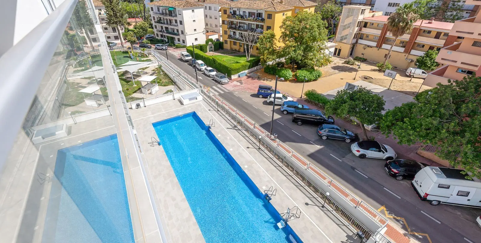 Sale of middle floor apartment in Benalmadena 3