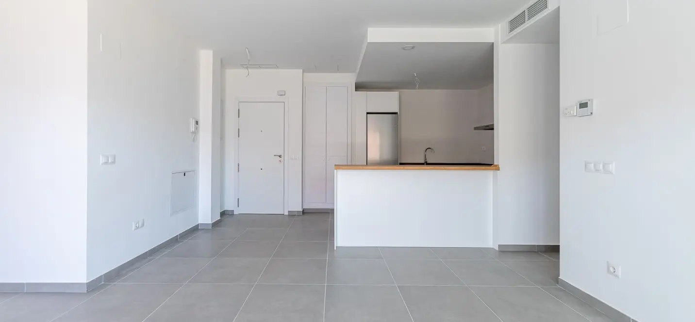 Sale of middle floor apartment in Benalmadena 3