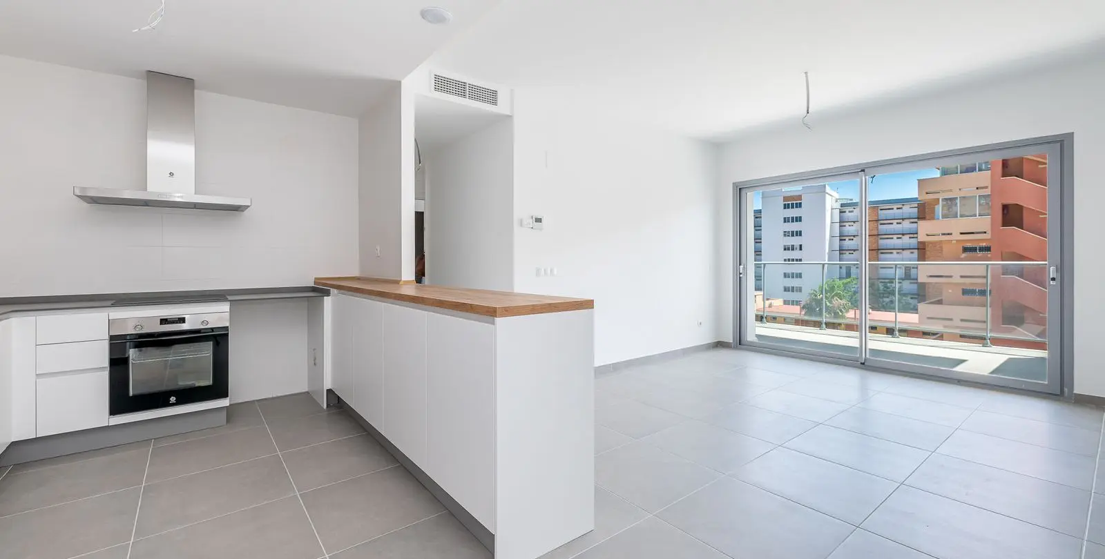 Sale of middle floor apartment in Benalmadena 5