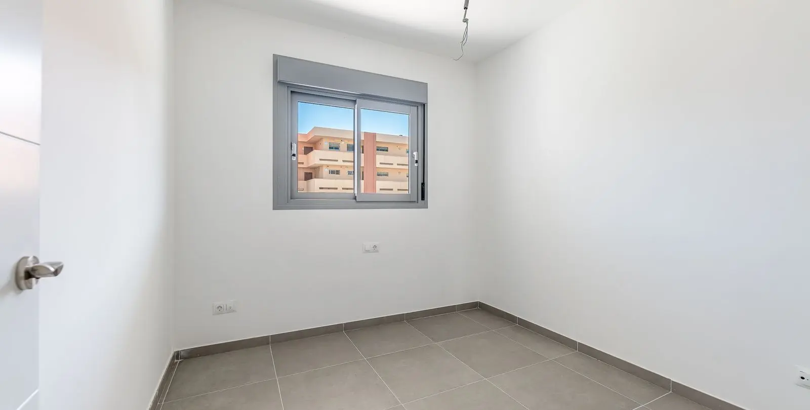 Sale of middle floor apartment in Benalmadena 10
