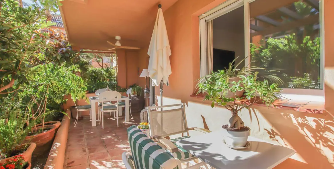 Sale of ground floor apartment in Marbella 2