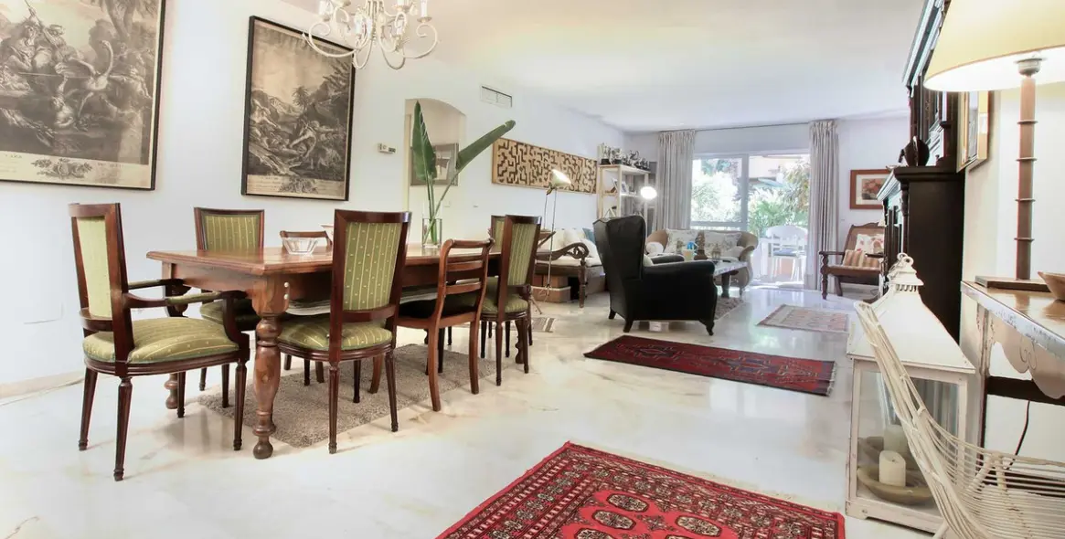 Sale of ground floor apartment in Marbella 5