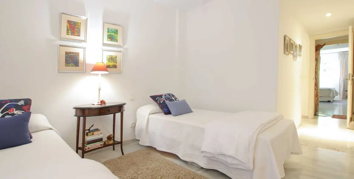 Sale of ground floor apartment in Marbella 13